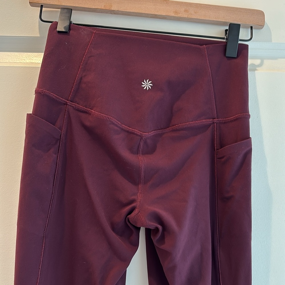 Athleta maroon Salutation Stash 7/8 tight. Size XS - Picture 5 of 6